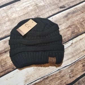C.C Exclusive black knit hat